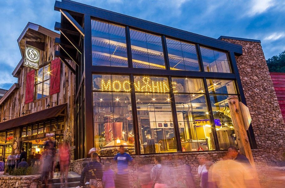 Sugarlands Distilling Company, Tennessee, USA